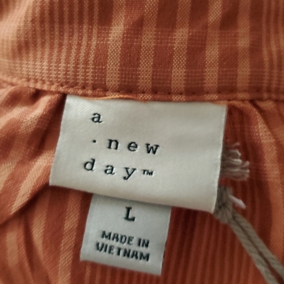 A New Day Tunic sz Large - Picture 4 of 10